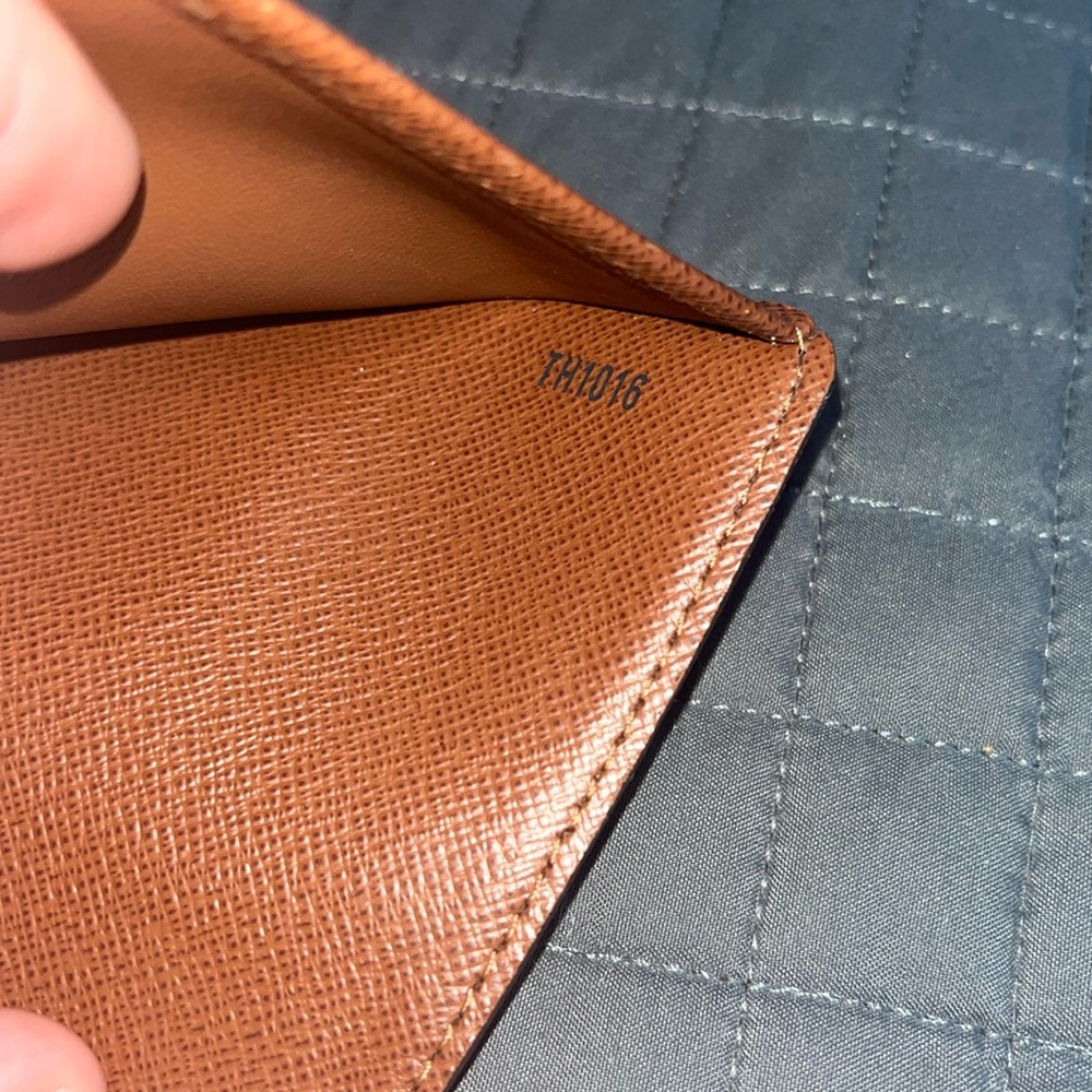 Louis Vuitton Monogram Koala Wallet - Picture 4 of 11